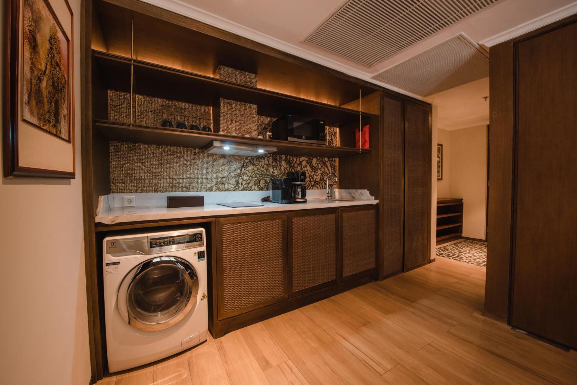 Ramayana Suites And Resort Kuta  Exterior photo A laundry room in a hotel