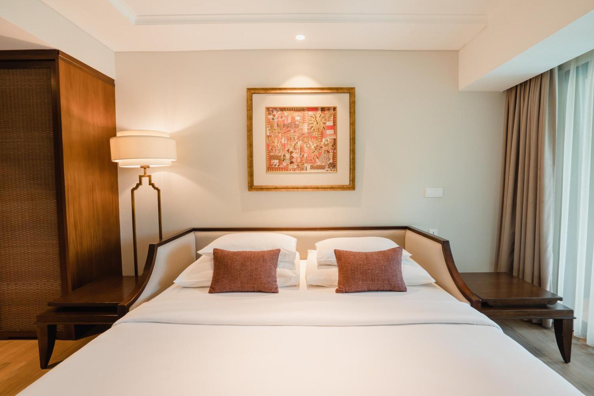 Ramayana Suites And Resort Kuta  Exterior photo A bedroom at the hotel